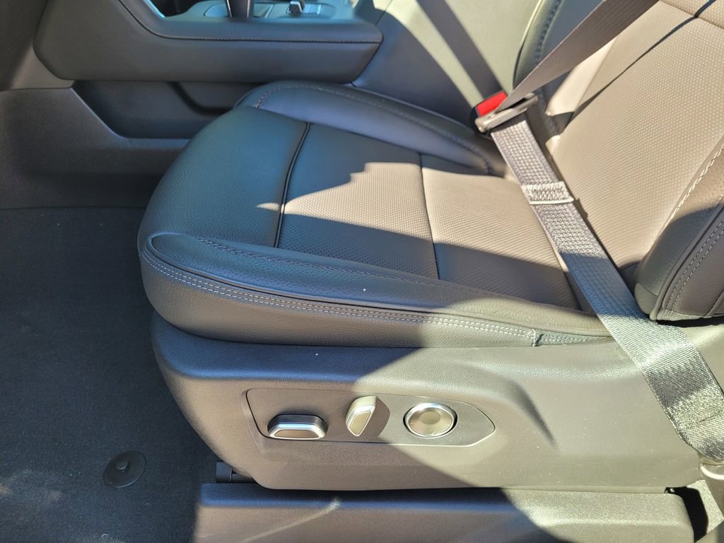 New 2026 GMC Sierra 1500 Denali w/ Denali Reserve Package AWD/4WD image 13