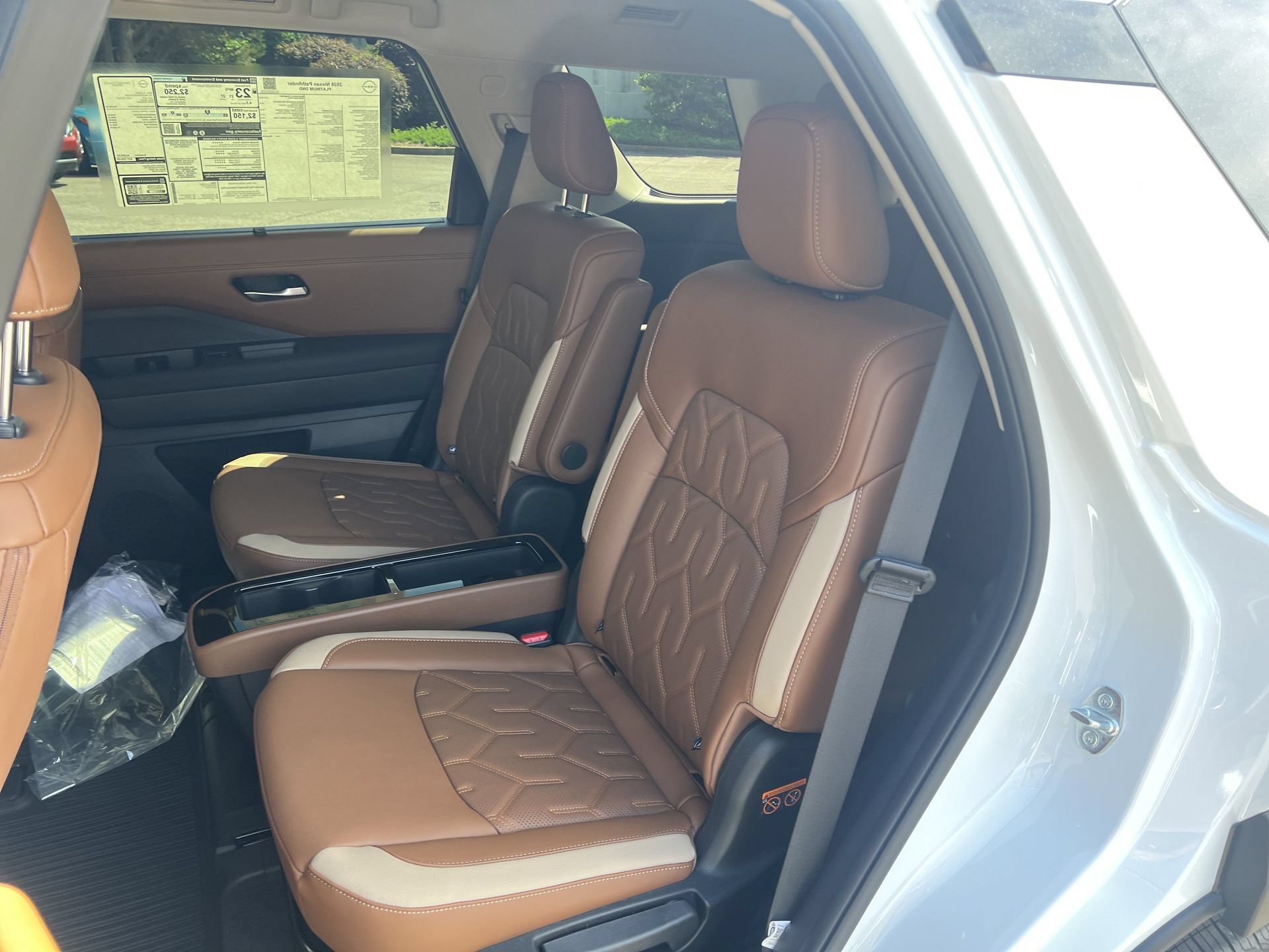 New 2026 Nissan Pathfinder Platinum FWD image 18