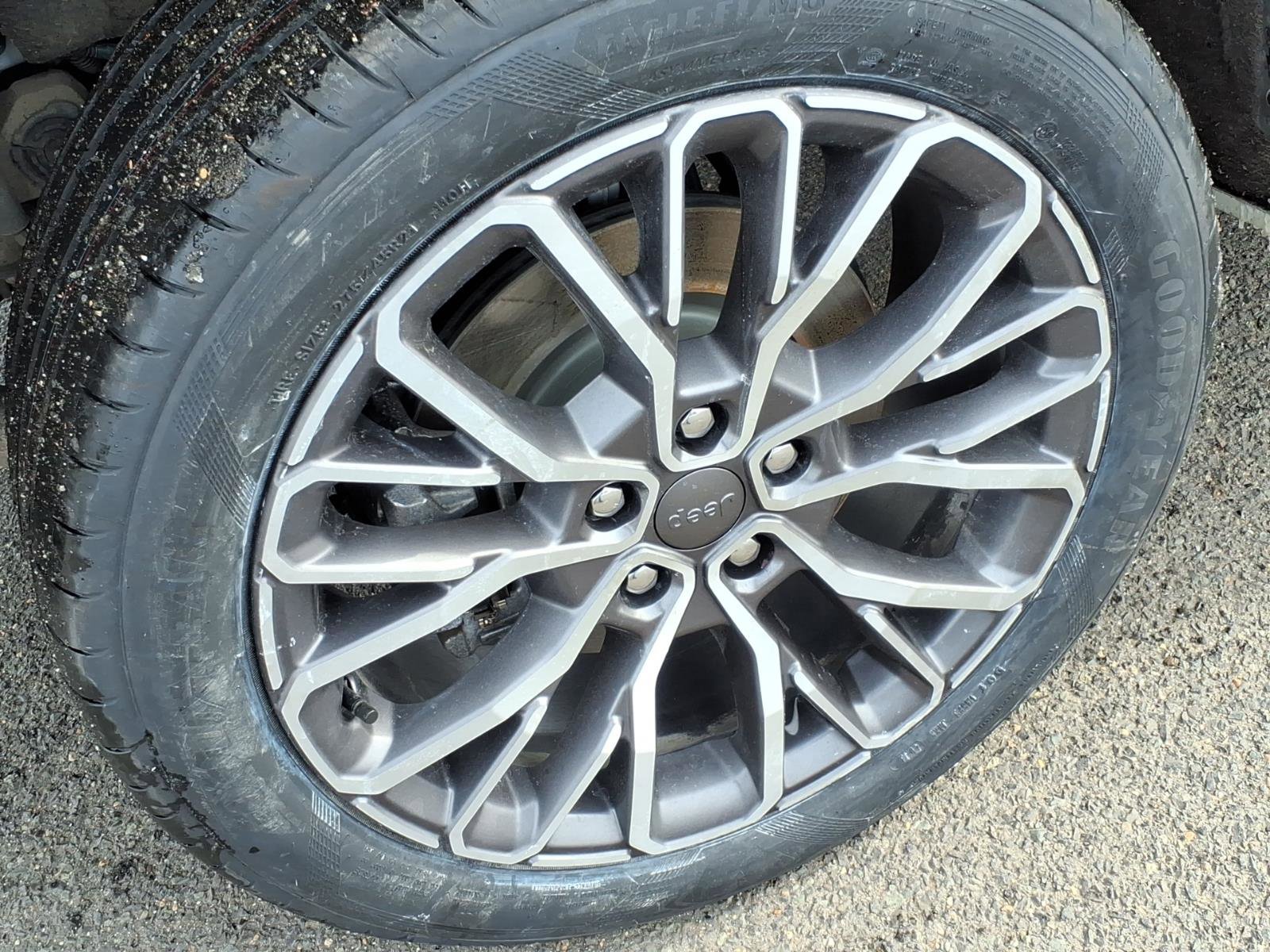 Used 2023 Jeep Grand Cherokee L Summit image 8