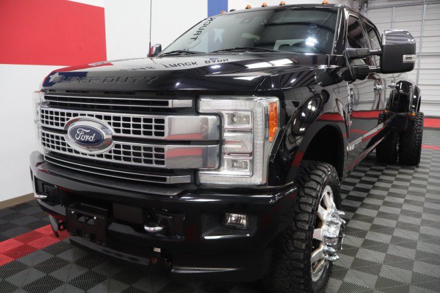 Used 2017 Ford F350 Platinum w/ Platinum Ultimate Package AWD/4WD image 13