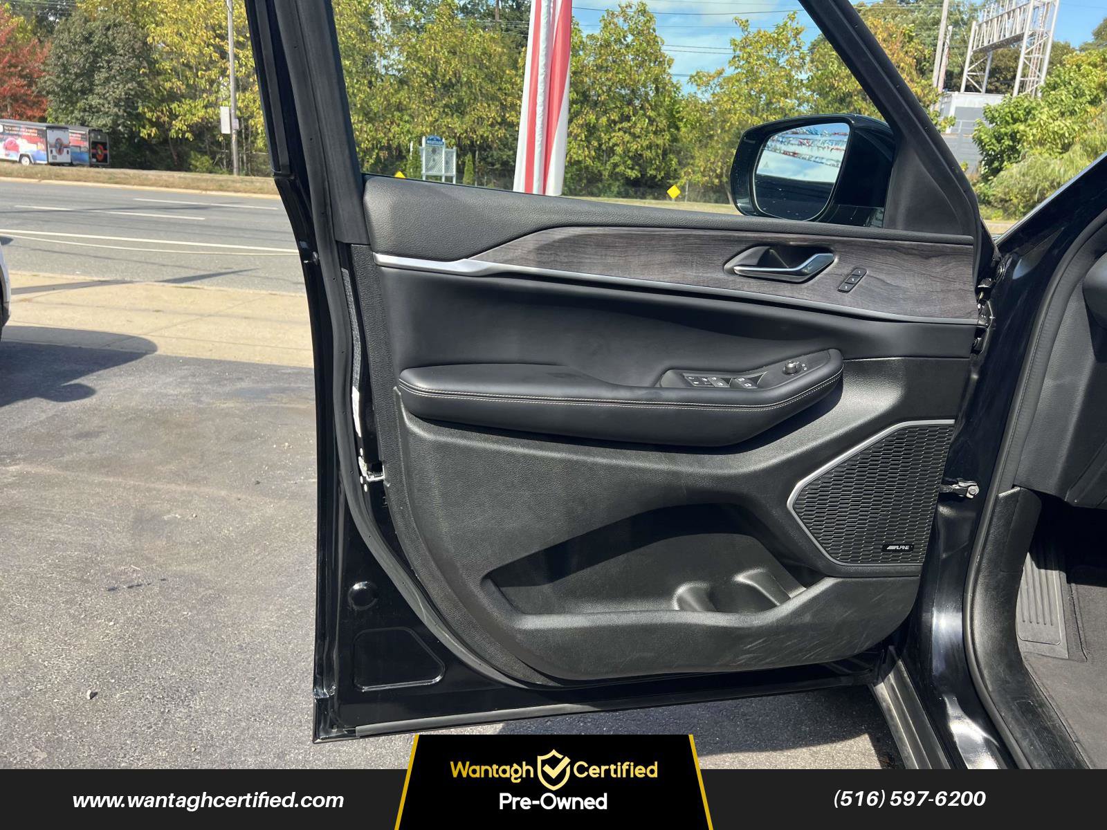 Used 2024 Jeep Grand Cherokee Limited 4xe image 16