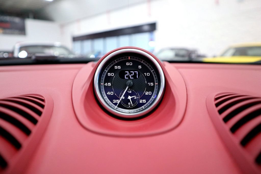 Used 2023 Porsche 718 Boxster Spyder RWD image 33