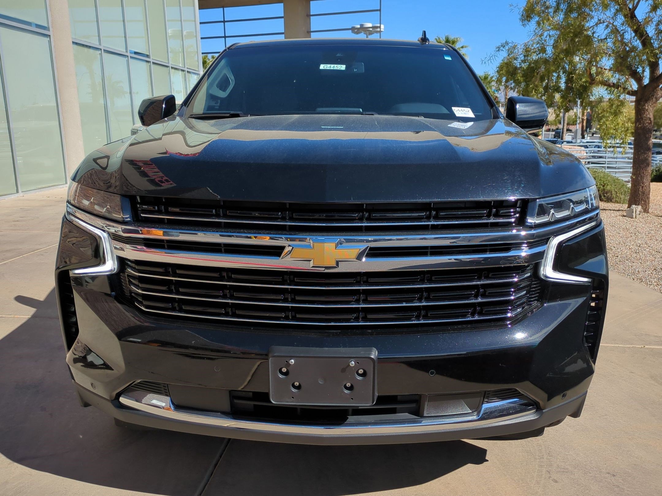 Used 2024 Chevrolet Suburban LT image 8