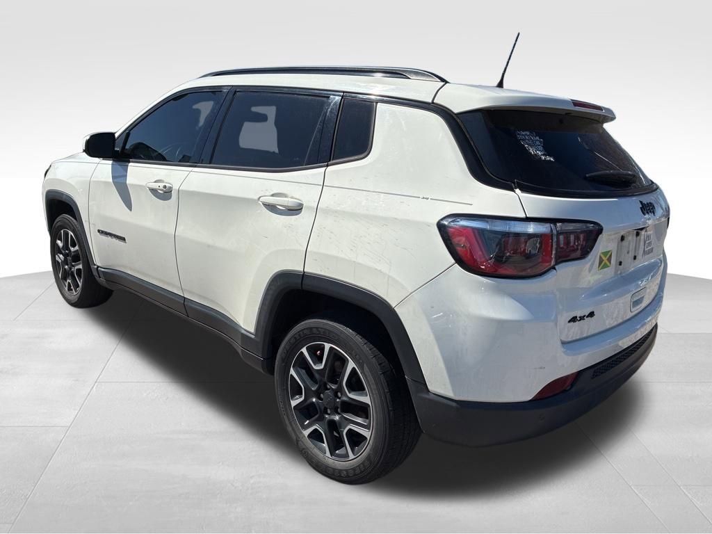 Used 2019 Jeep Compass Sport image 3