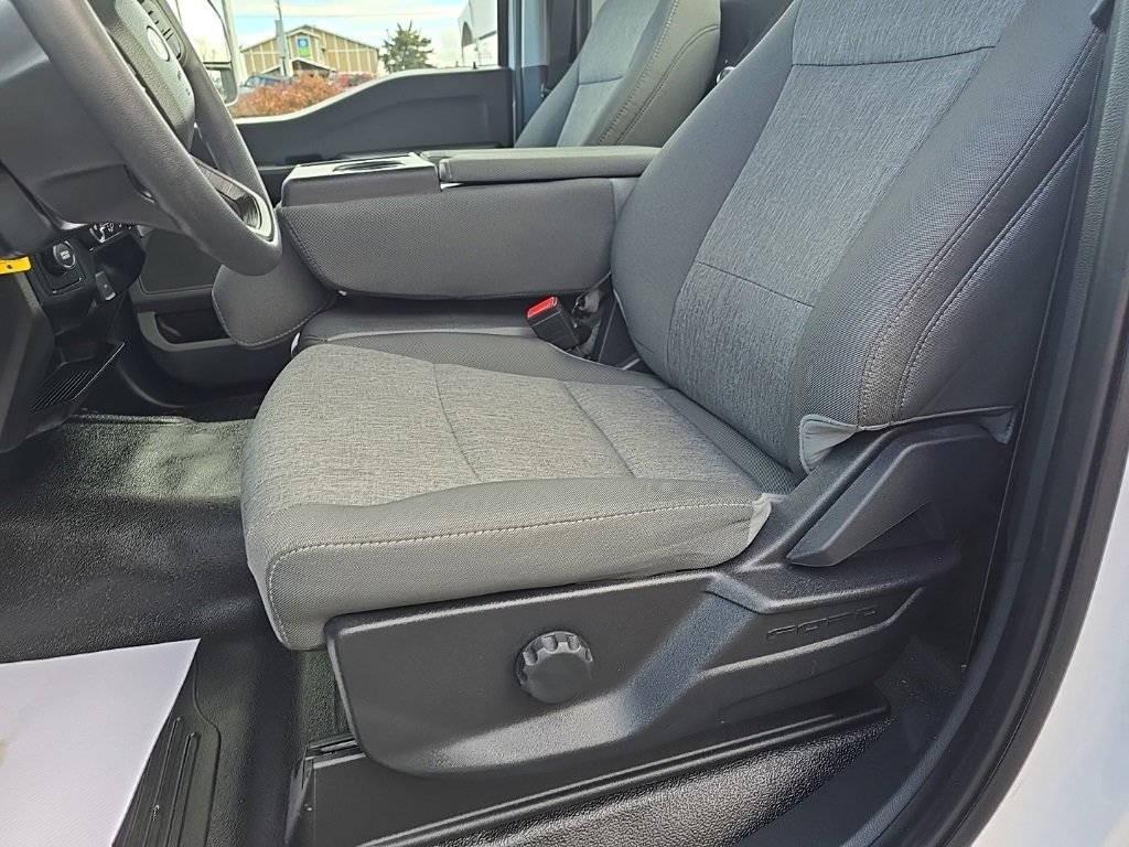 Used 2024 Ford F550 2WD Regular Cab Super Duty image 12