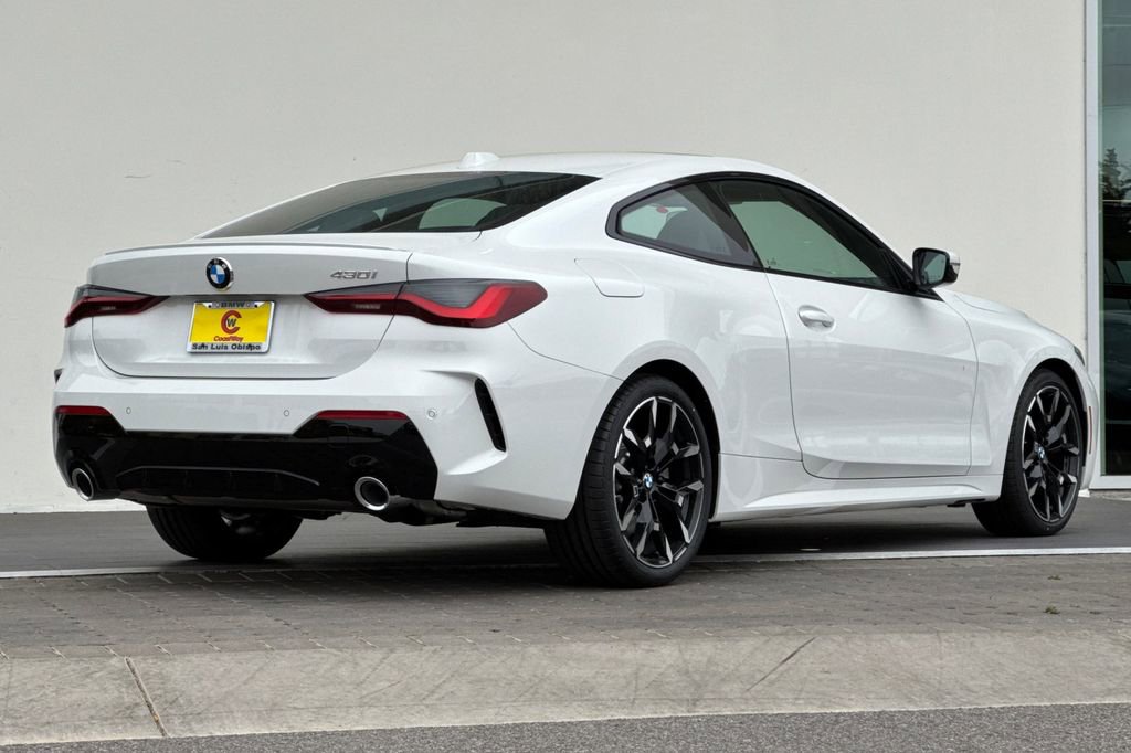 New 2026 BMW 430i Coupe w/ M Sport Package image 3