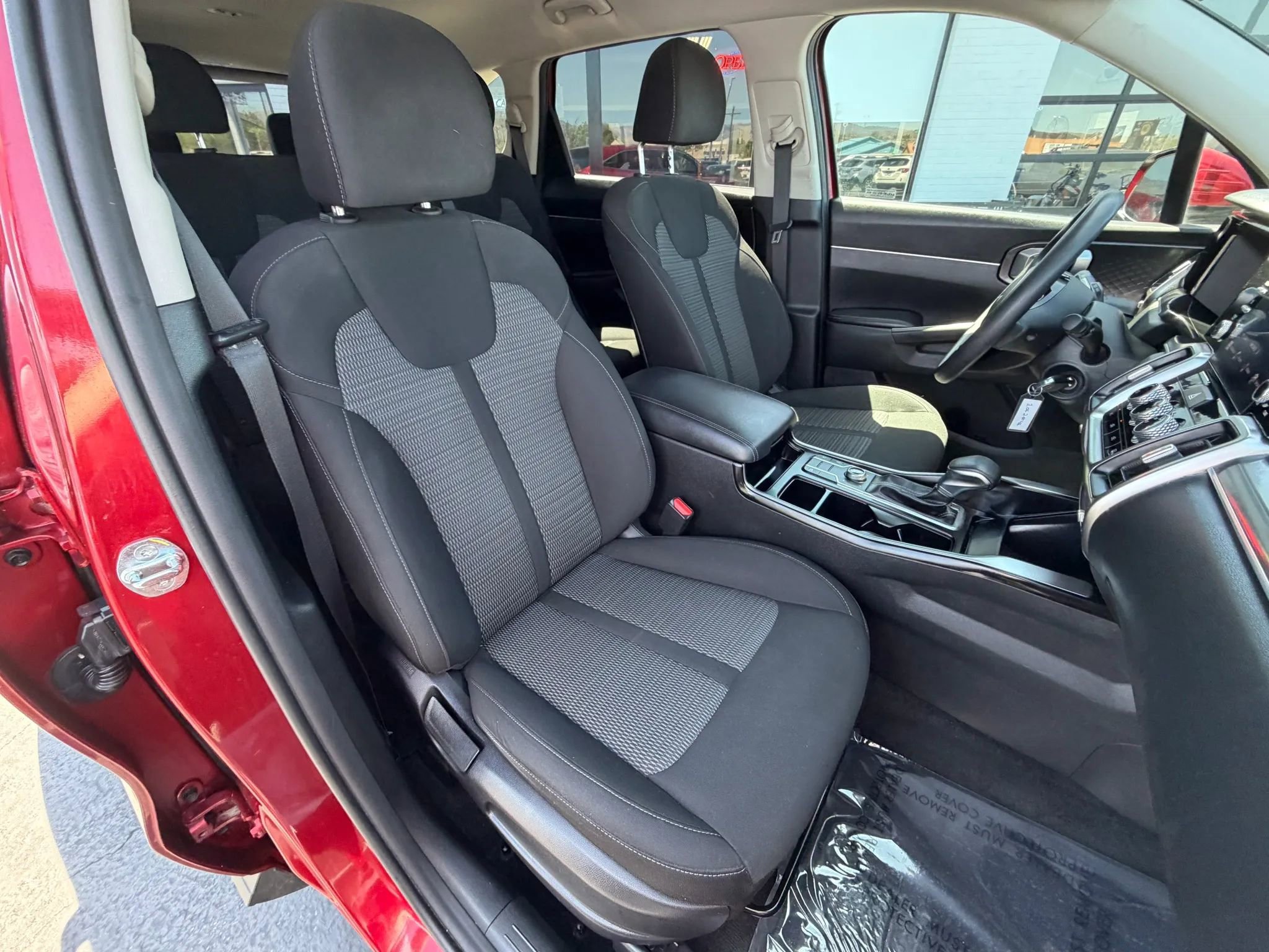 Used 2022 Kia Sorento LX AWD/4WD image 12
