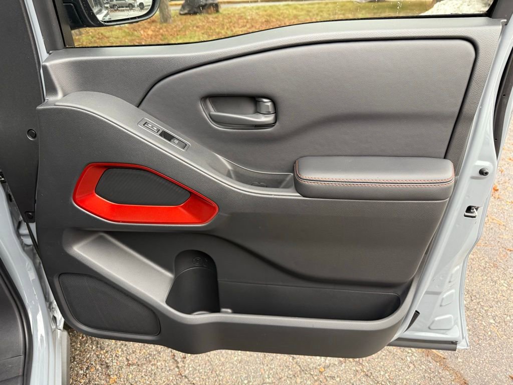 New 2026 Nissan Frontier PRO-4X w/ Pro-4x Convenience Package image 16
