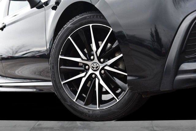 Used 2024 Toyota Camry SE image 3