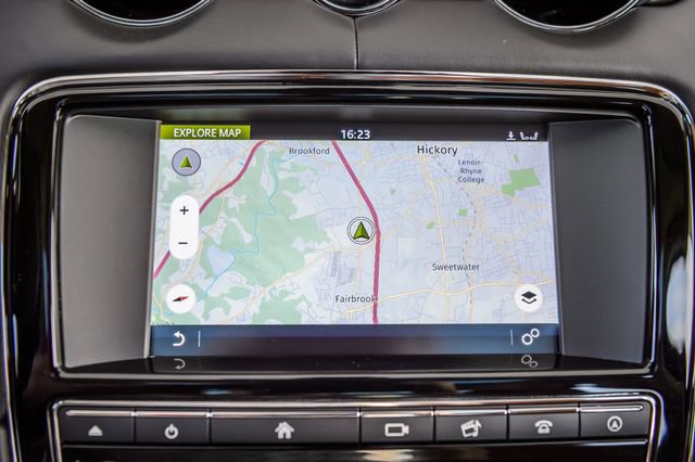 Used 2017 Jaguar XJ L Portfolio image 24