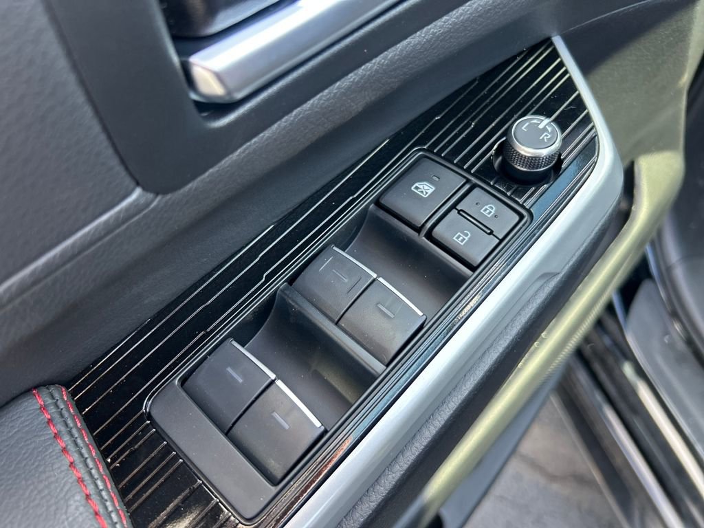 New 2026 Toyota Sienna XSE image 19