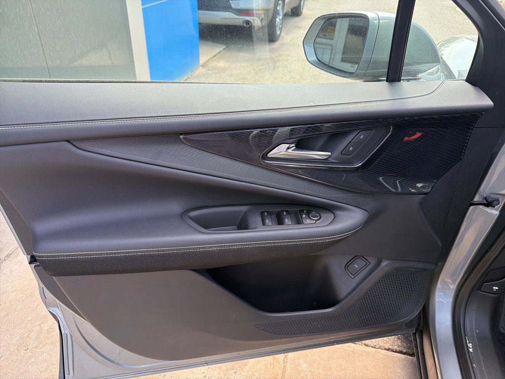 New 2025 Chevrolet Blazer EV LT AWD/4WD image 9