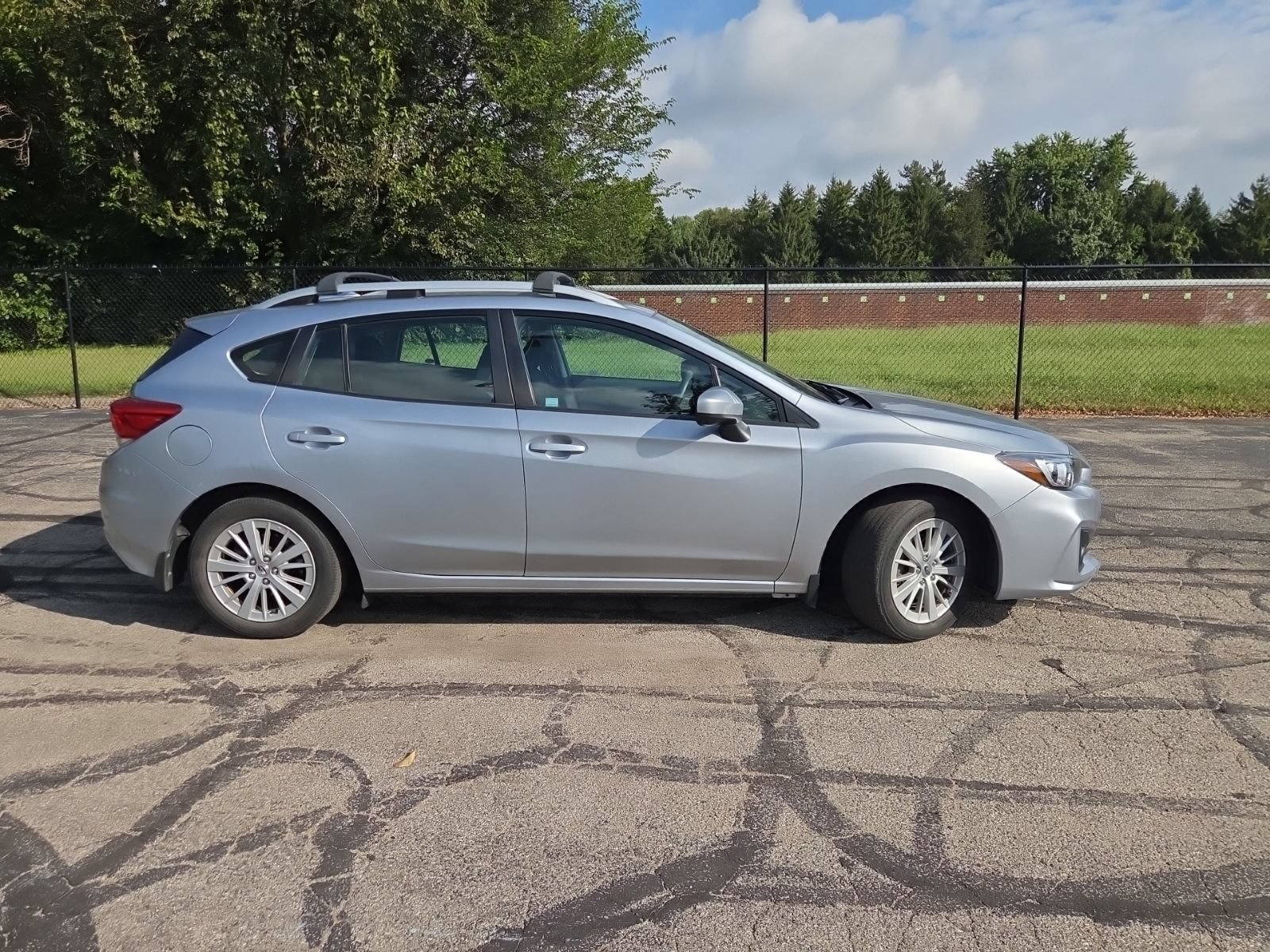 Used 2017 Subaru Impreza 2.0i Premium AWD/4WD image 6