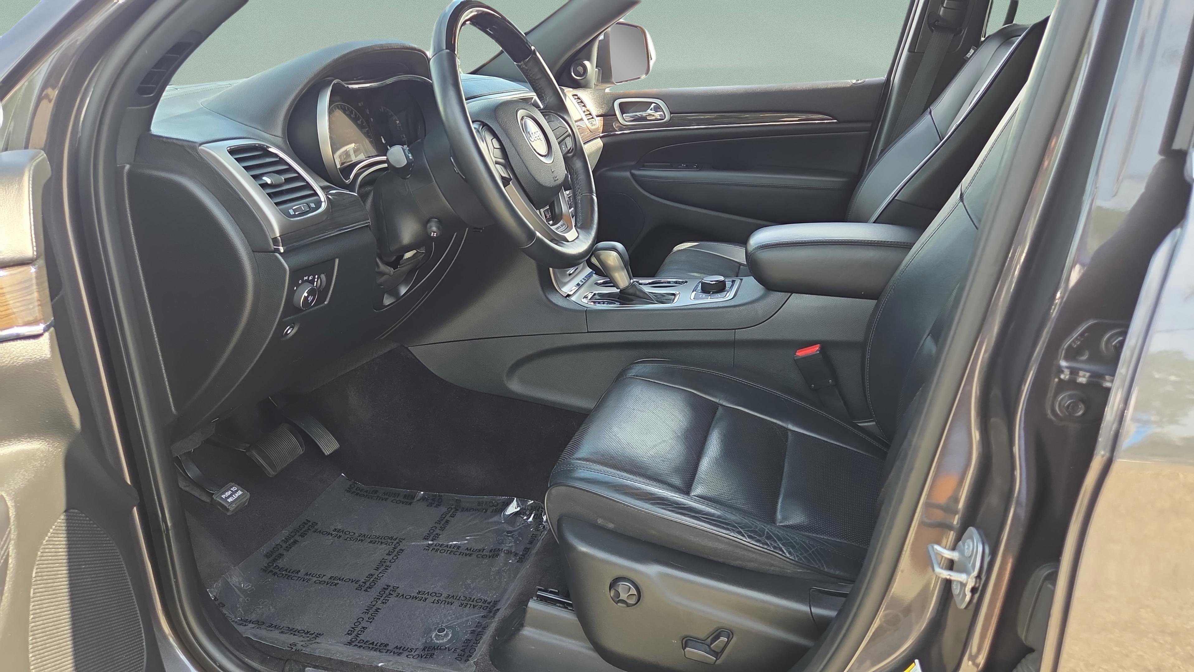 Used 2018 Jeep Grand Cherokee Overland AWD/4WD image 9