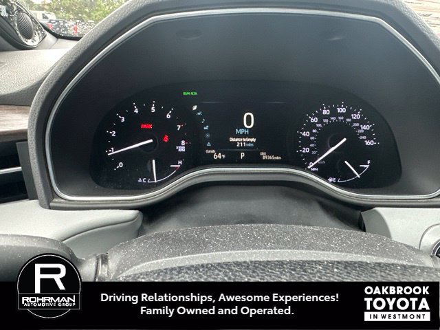 Certified 2019 Toyota Avalon XLE w/ Moonroof Package FWD image 9