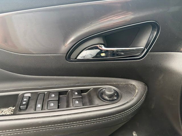 Used 2022 Buick Encore Preferred AWD/4WD image 10