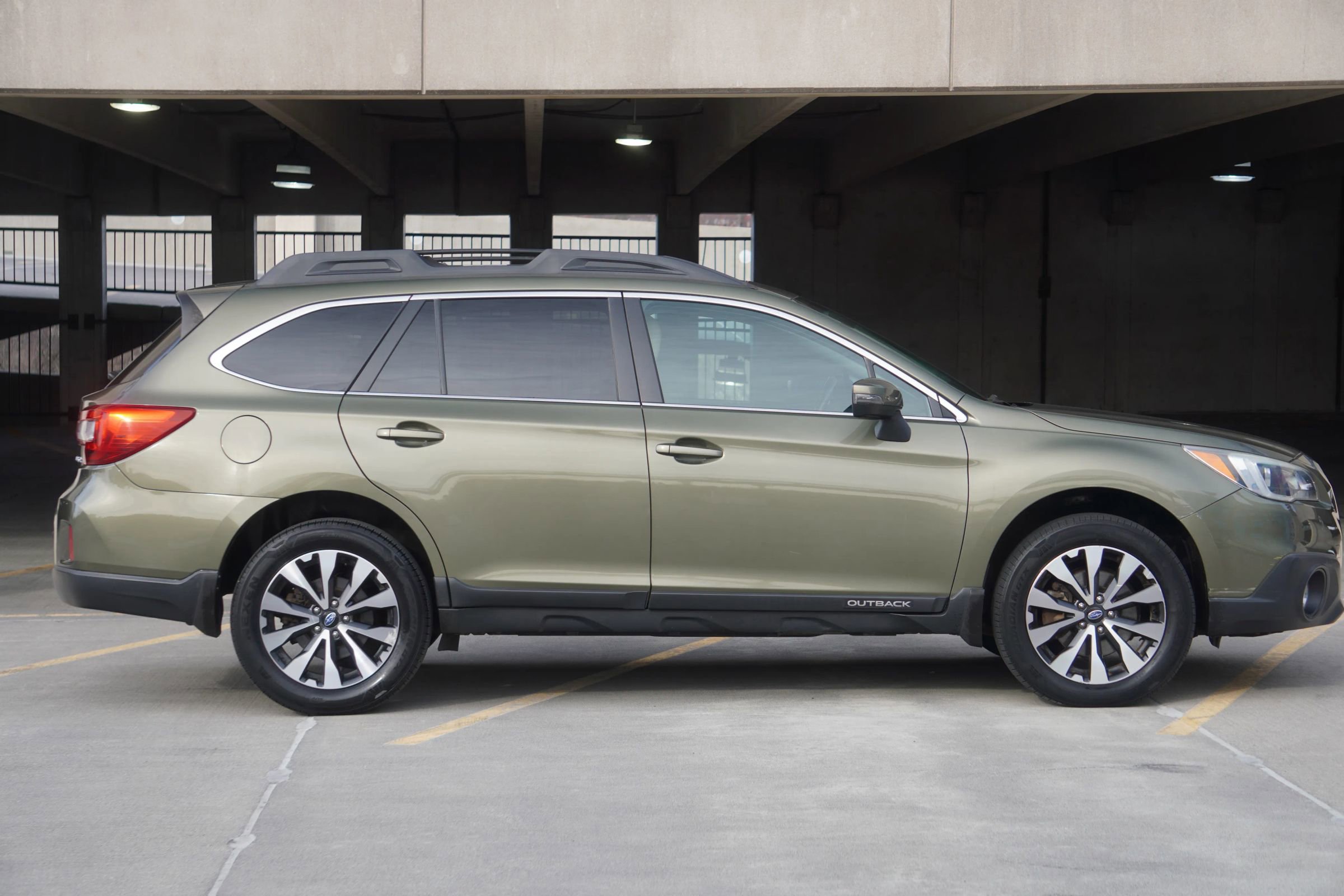 Used 2015 Subaru Outback 2.5i Limited image 15