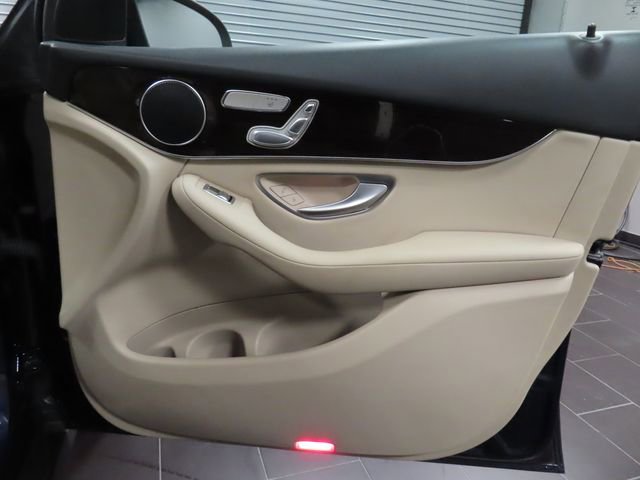 Used 2022 Mercedes-Benz GLC 300 image 14