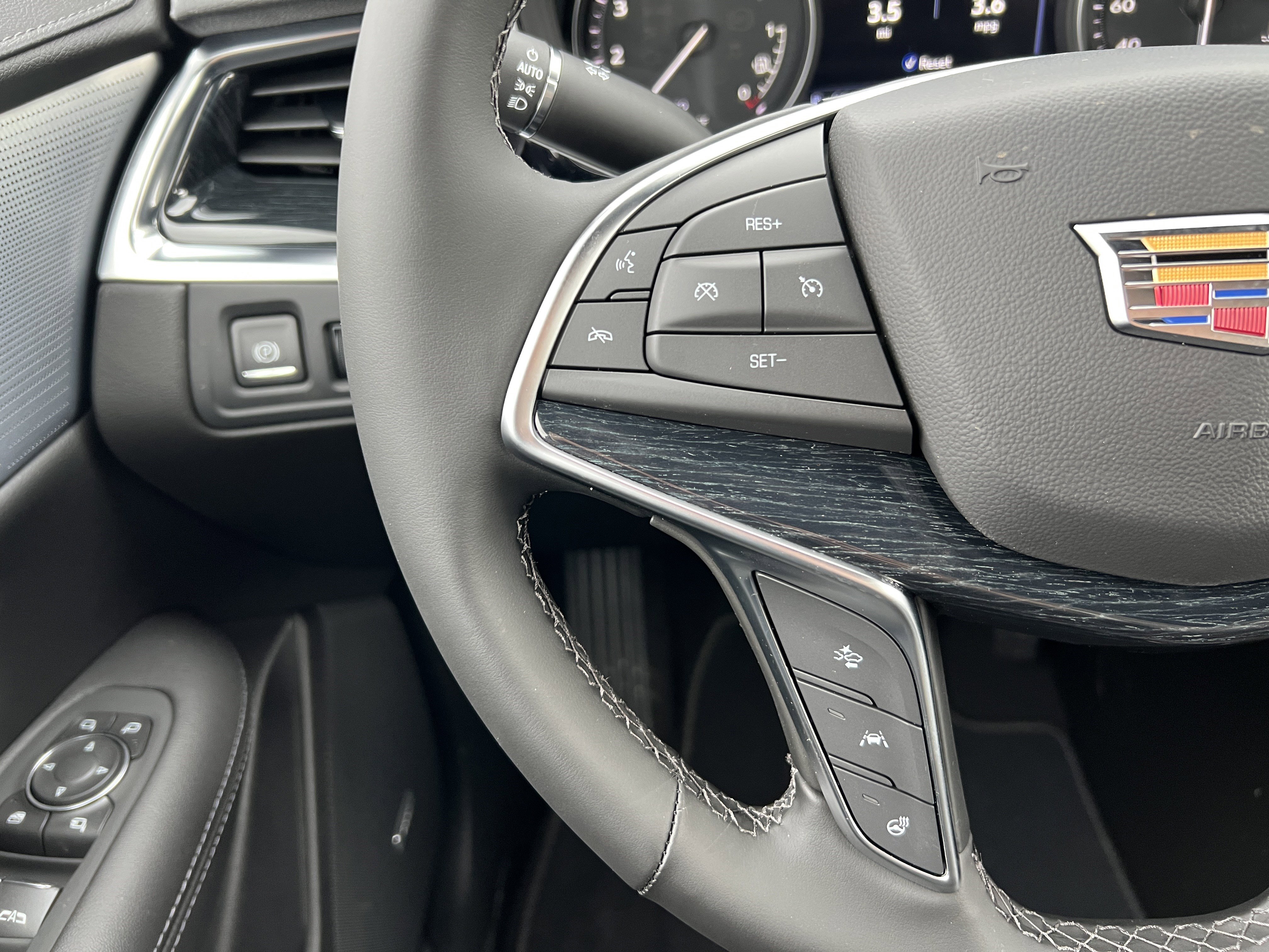 New 2026 Cadillac XT5 Premium Luxury image 28