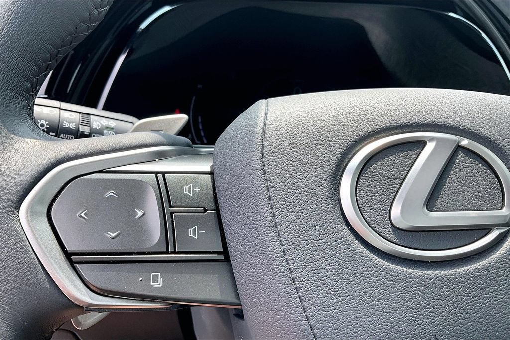 Used 2023 Lexus RX 350 w/ Accessory Package (2T) AWD/4WD image 24