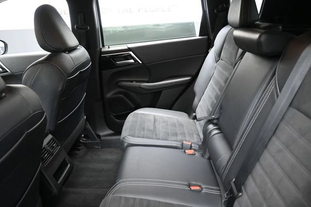 Used 2024 Mitsubishi Outlander SE FWD image 23
