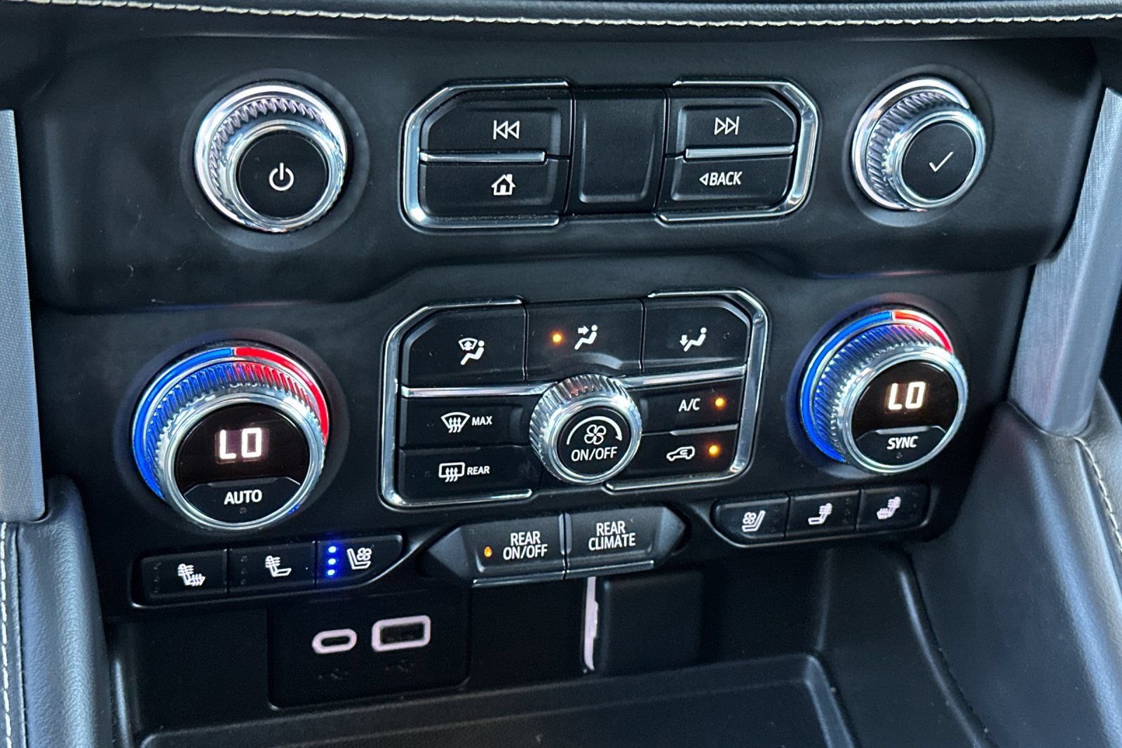 Certified 2023 GMC Yukon SLT w/ SLT Premium Package RWD image 23