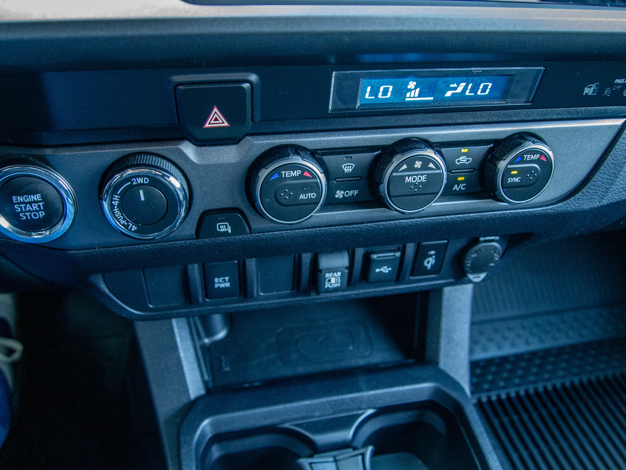 Used 2023 Toyota Tacoma TRD Off-Road AWD/4WD image 18
