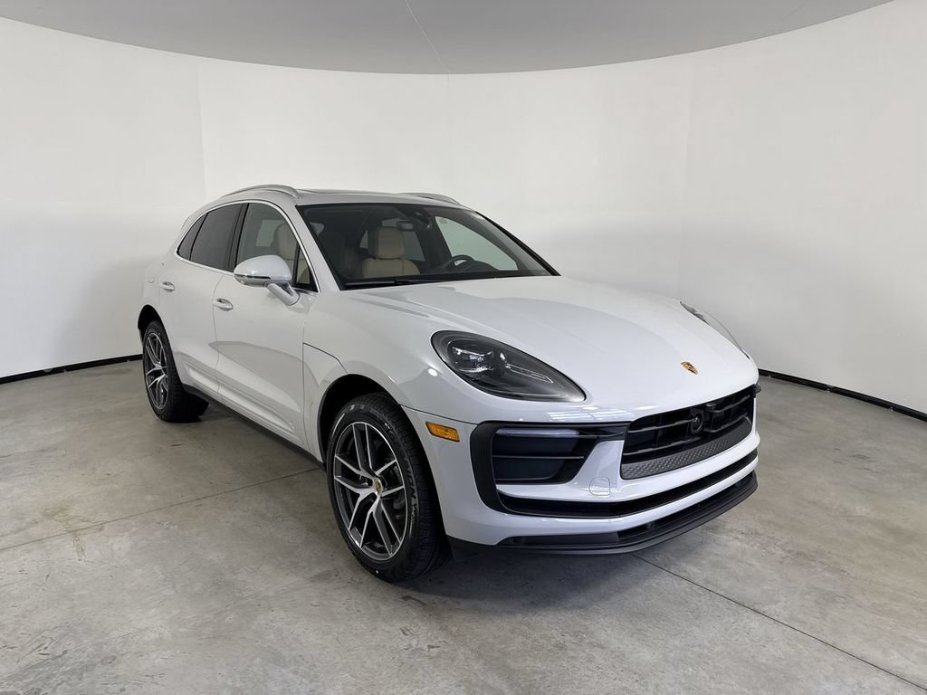 New 2026 Porsche Macan AWD/4WD image 9