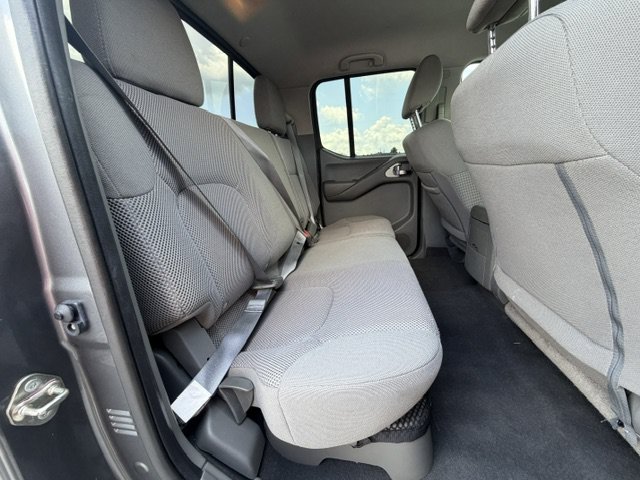 Used 2019 Nissan Frontier SV w/ Value Truck Package RWD image 11