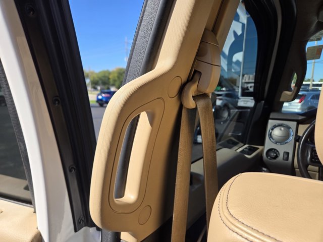 Used 2016 Ford F250 Lariat w/ Lariat Ultimate Package AWD/4WD image 32