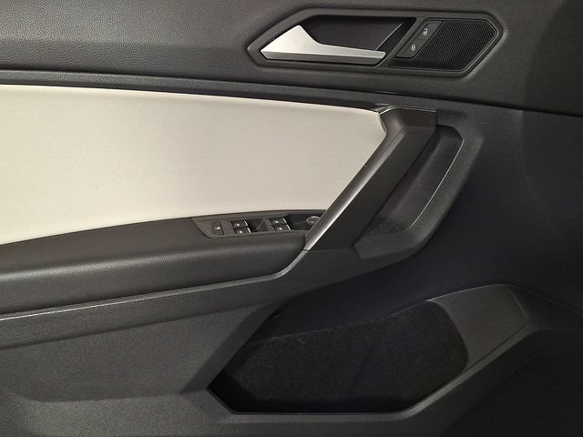 Used 2021 Volkswagen Tiguan SE R-Line AWD/4WD image 14