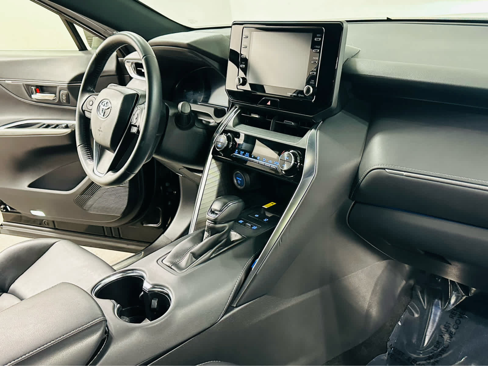 Certified 2022 Toyota Venza XLE AWD/4WD image 8