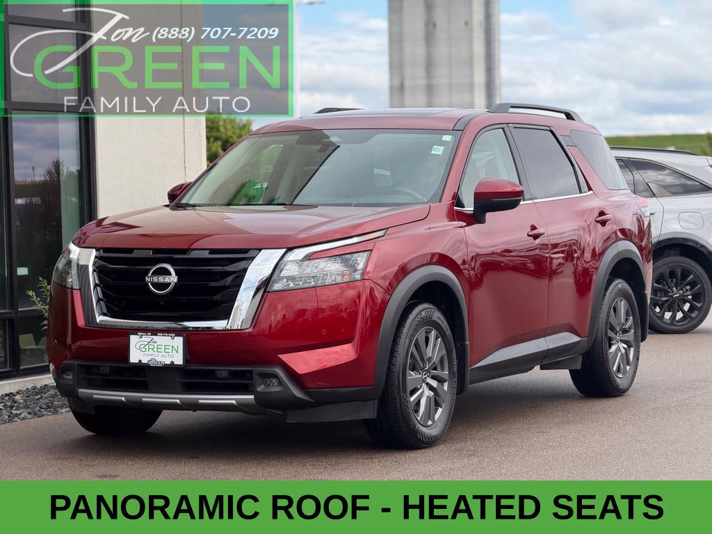 Used 2024 Nissan Pathfinder SV
