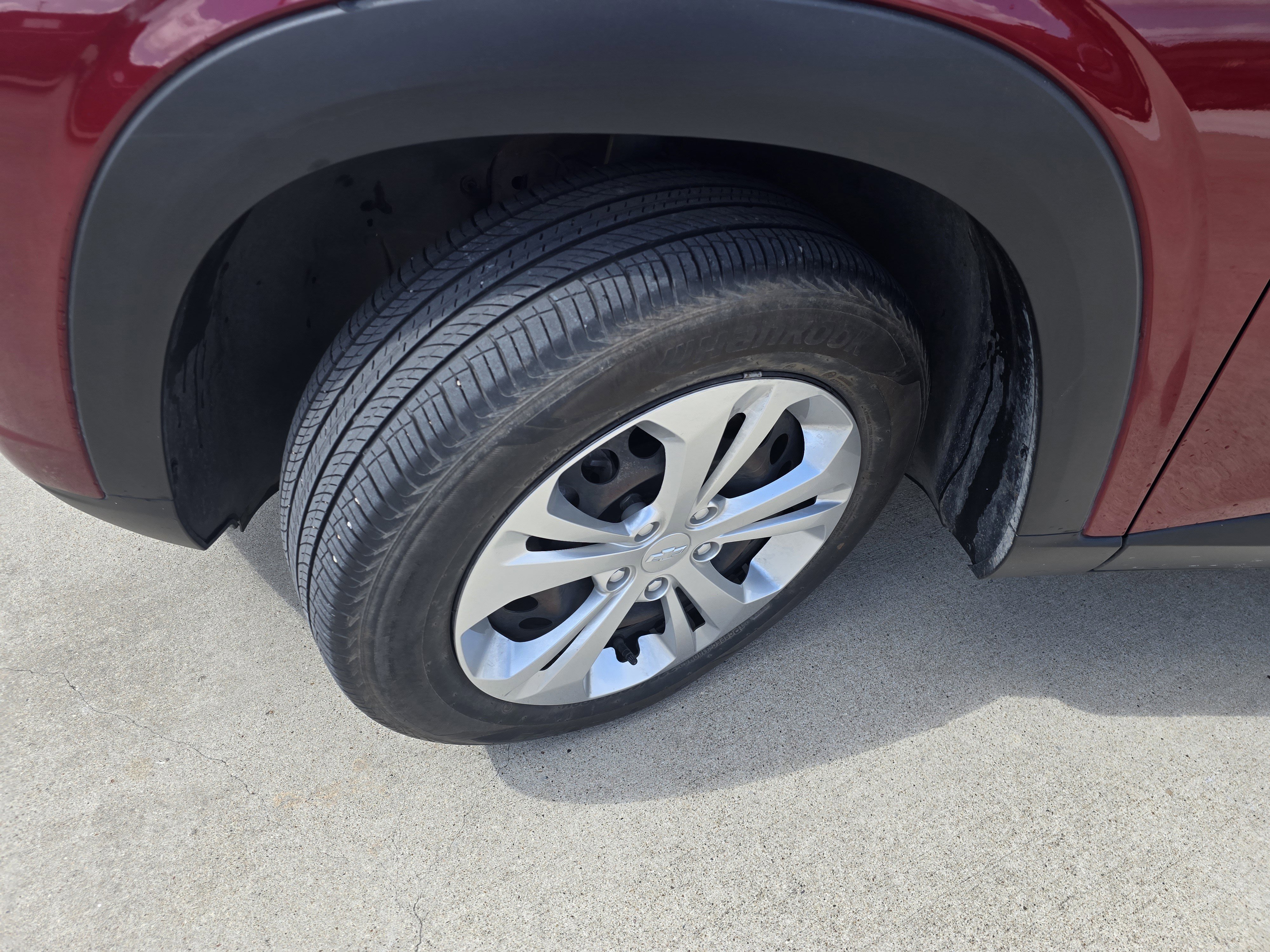 Used 2025 Chevrolet Trax LS w/ Driver Confidence Package FWD image 9