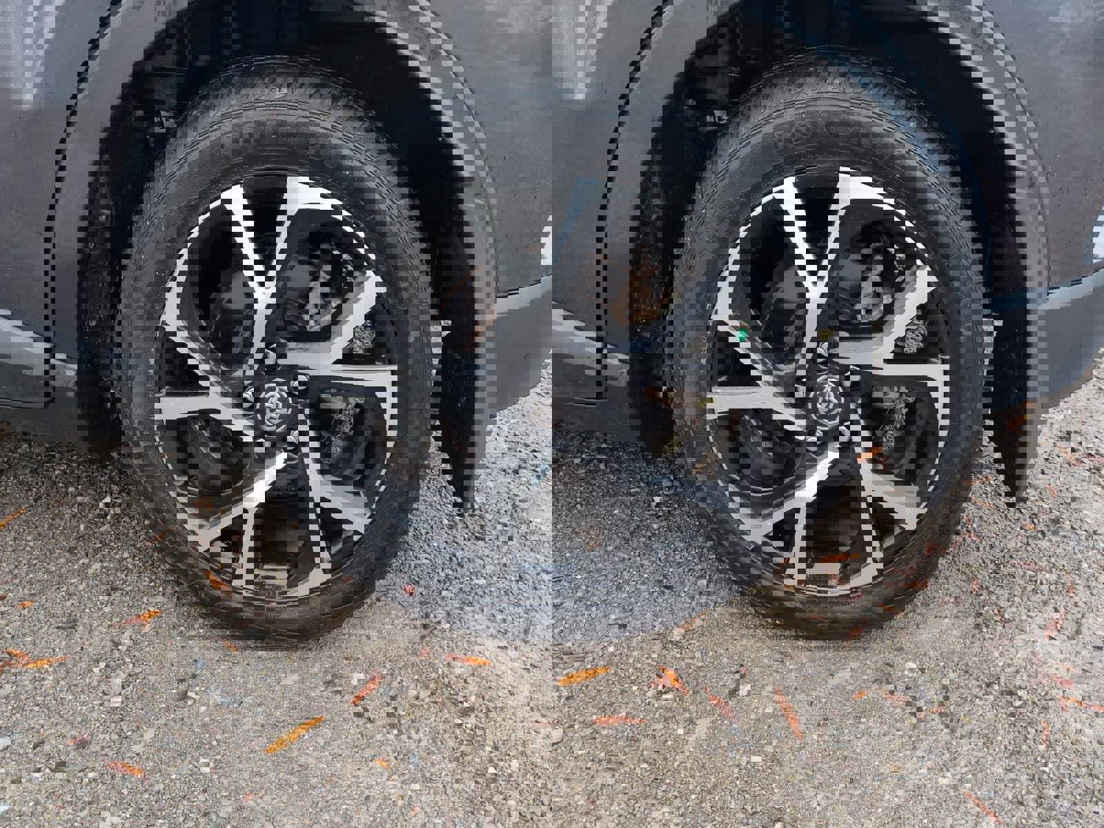 Used 2020 Toyota C-HR XLE image 13