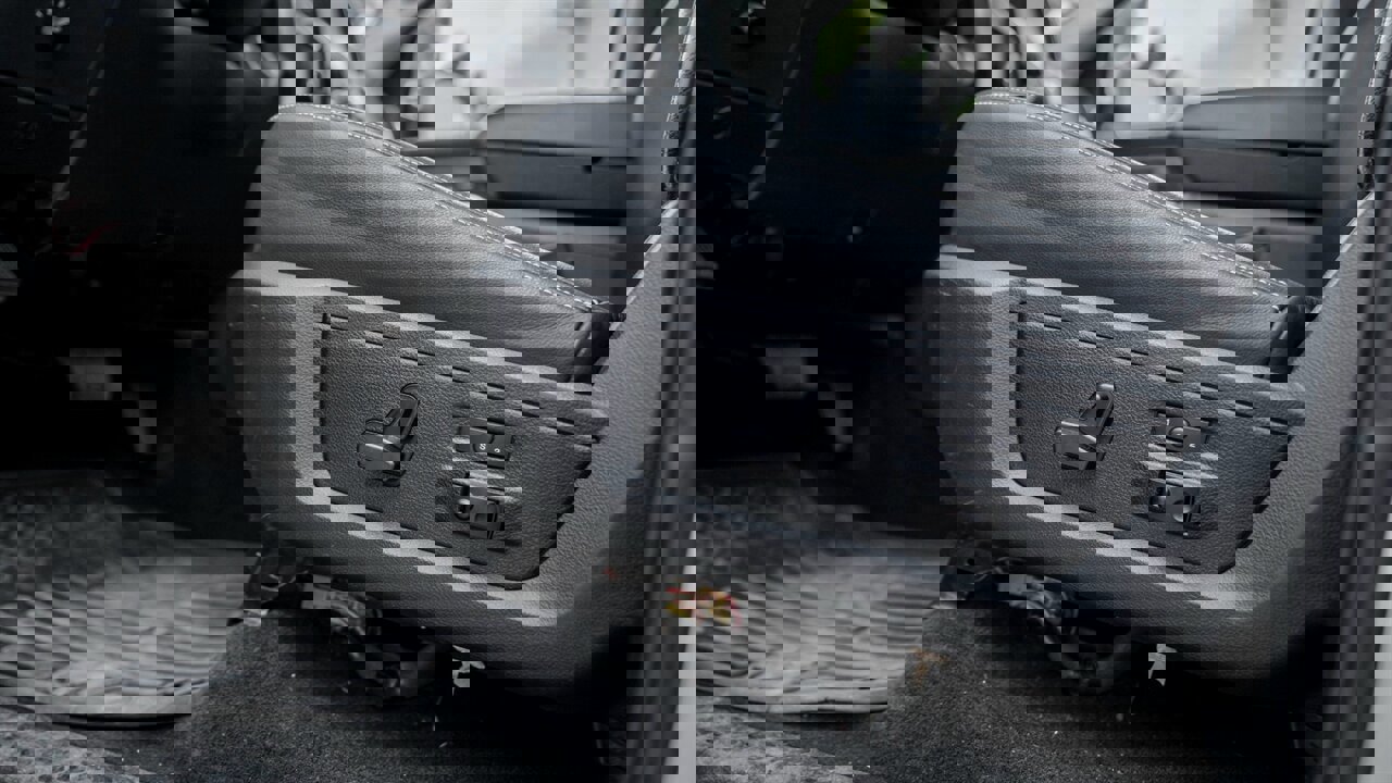 Used 2017 RAM 2500 Laramie w/ Sport Appearance Group image 21