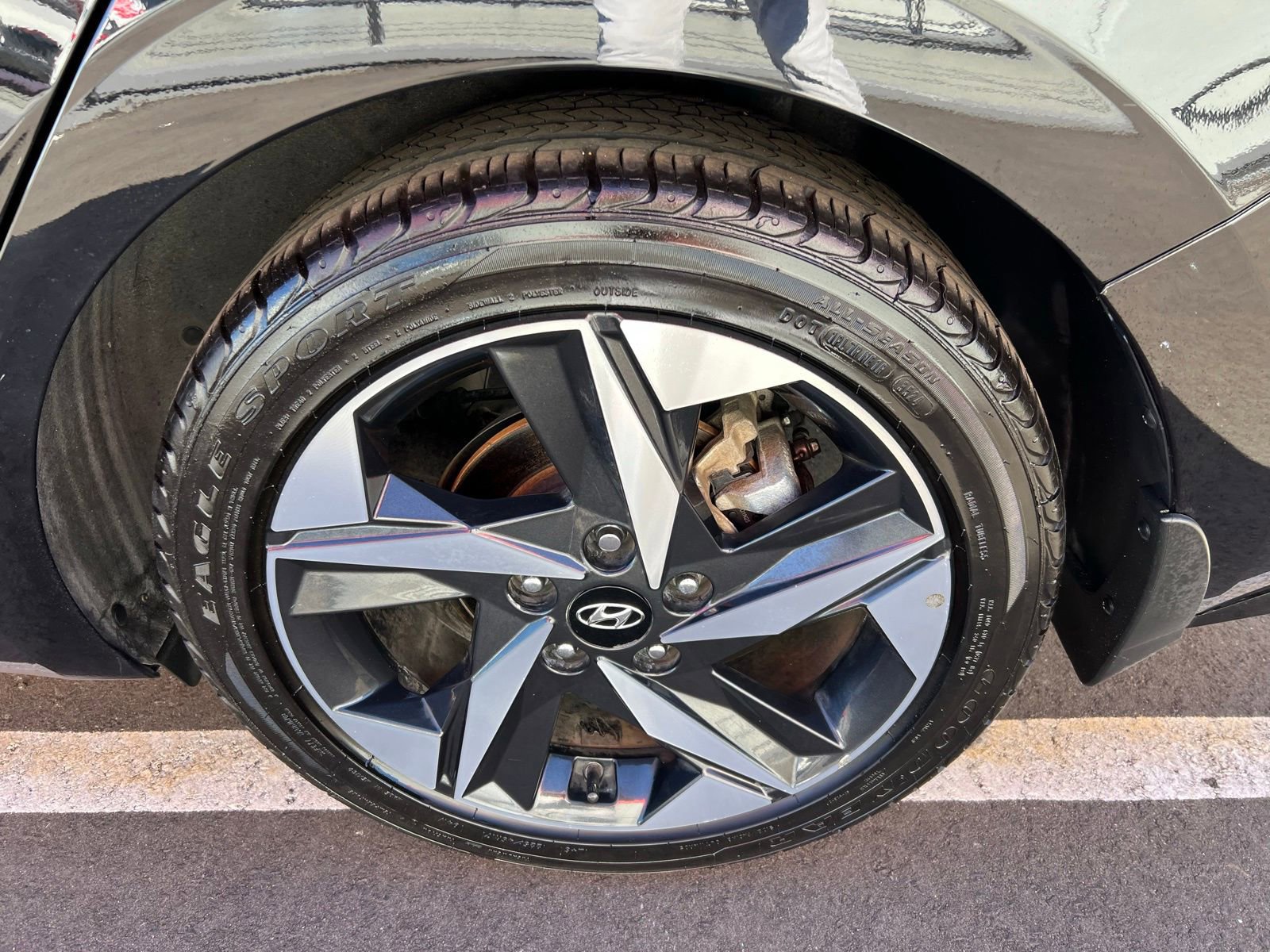 Used 2023 Hyundai Elantra Limited image 14