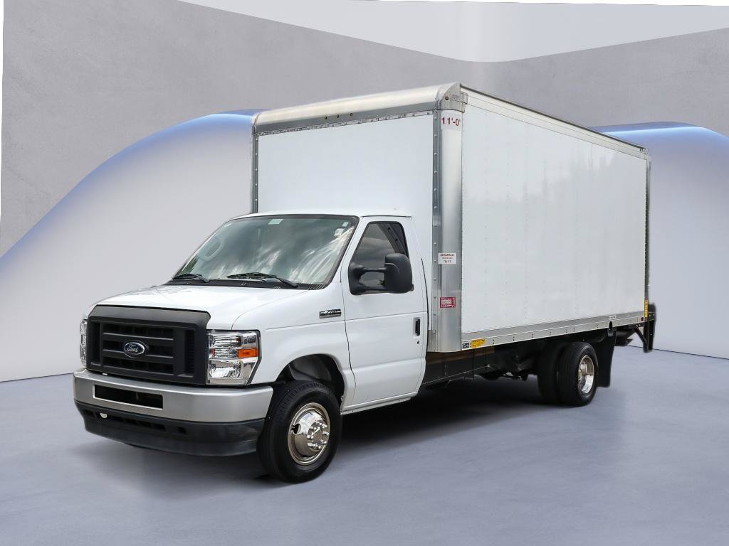 Used 2023 Ford E-450 and Econoline 450 Super Duty w/ Power Windows & Locks Group RWD image 2