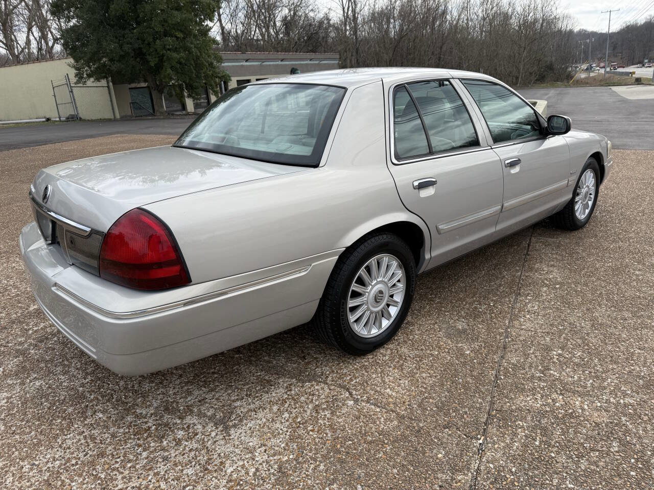 Used 2011 Mercury Grand Marquis LS image 5
