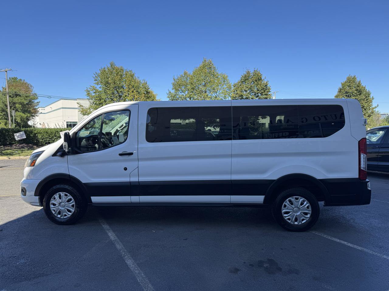 Used 2023 Ford Transit 350 XLT RWD image 10
