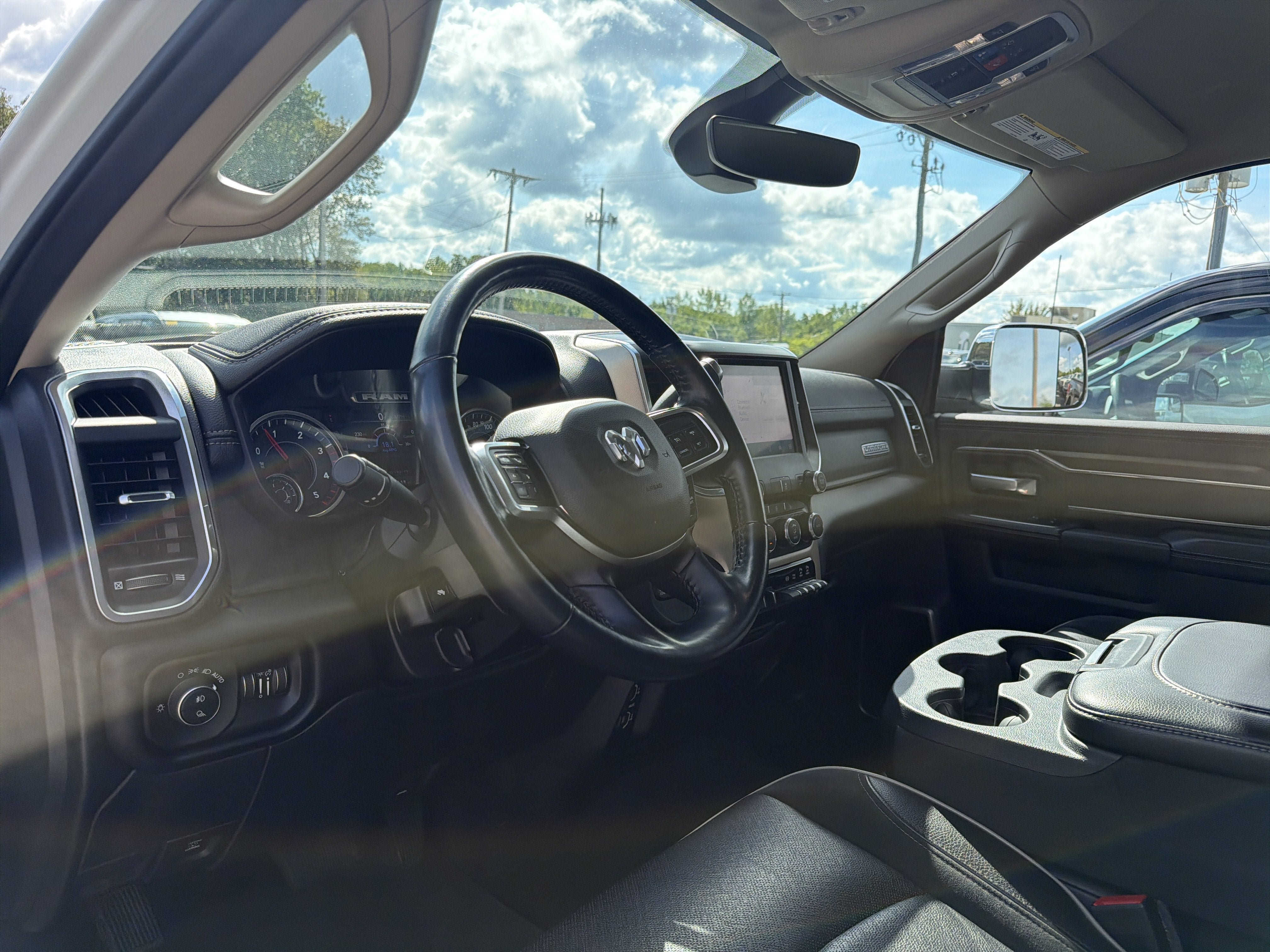 Used 2022 RAM 2500 Laramie AWD/4WD image 12