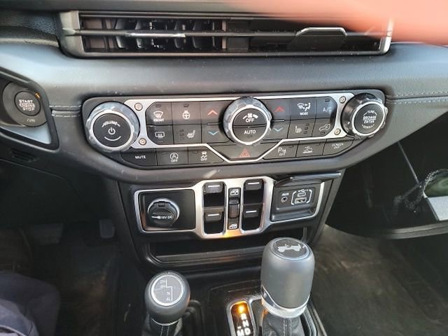 Used 2025 Jeep Wrangler Sahara w/ Safety Group image 11