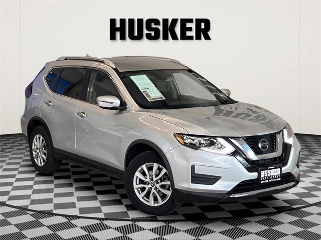 Used 2020 Nissan Rogue SV video 1