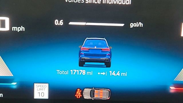 Used 2025 BMW X7 M60i image 45