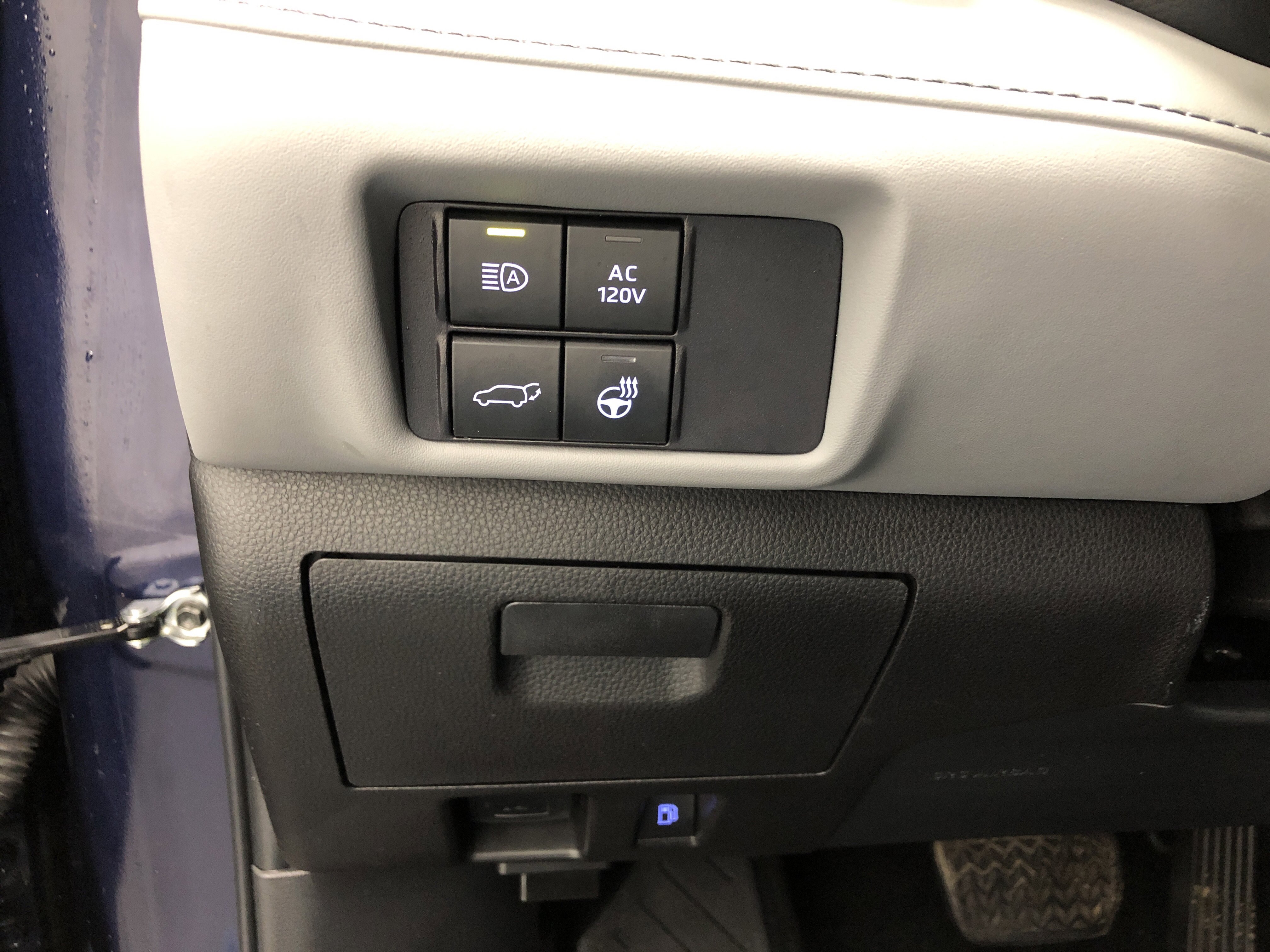 Used 2022 Toyota Highlander Limited image 16