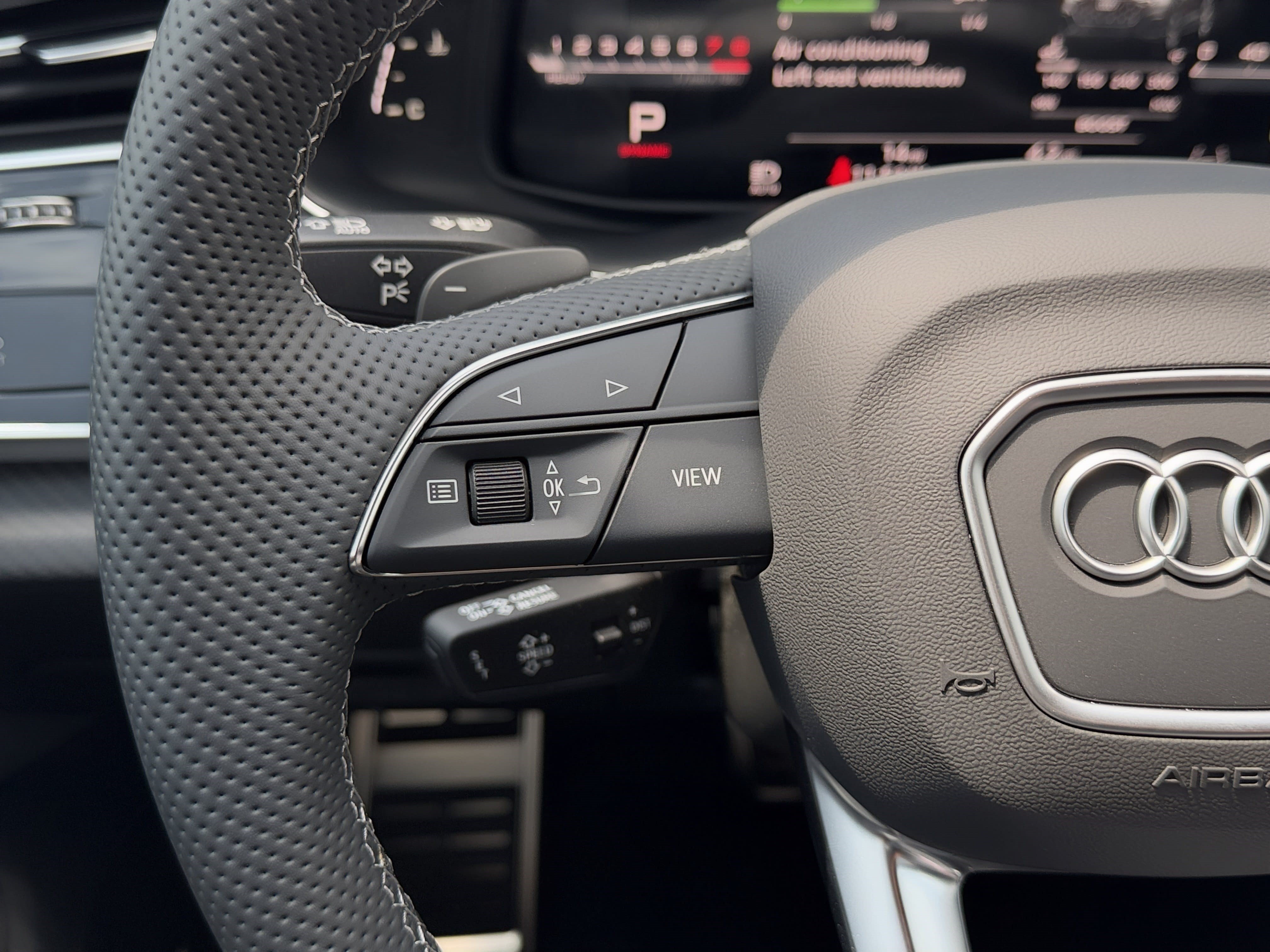 New 2026 Audi SQ8 Prestige AWD/4WD image 21