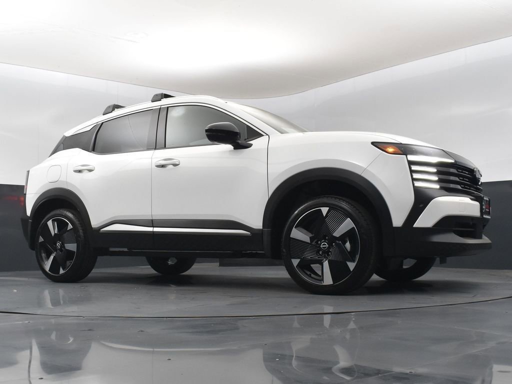 New 2026 Nissan Kicks SR w/ SR Premium Package FWD image 36