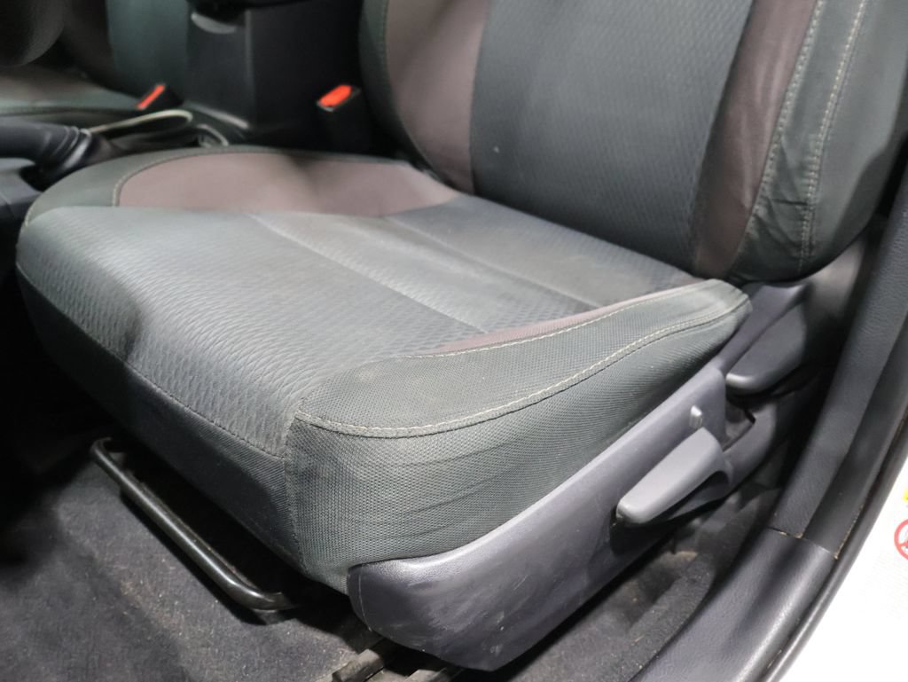 Used 2018 Toyota Corolla LE FWD image 10