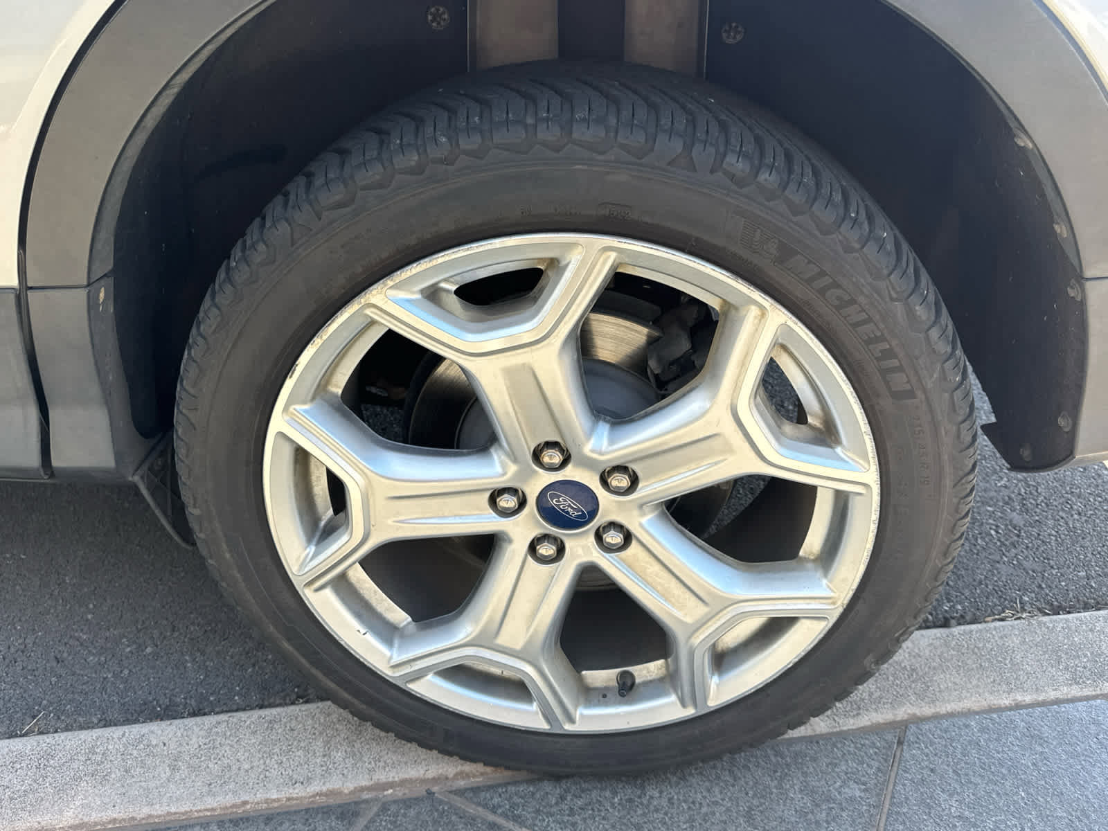 Used 2018 Ford Escape Titanium image 10