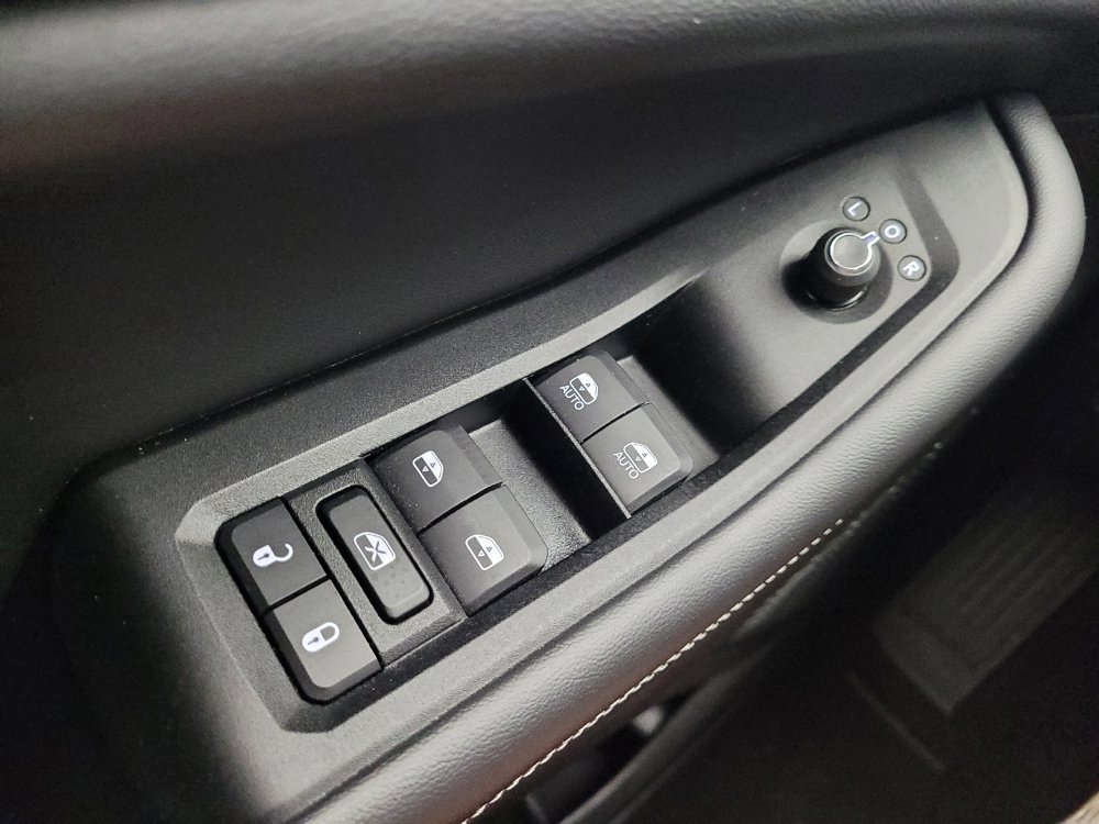 Used 2023 Jeep Grand Cherokee L Limited AWD/4WD image 27